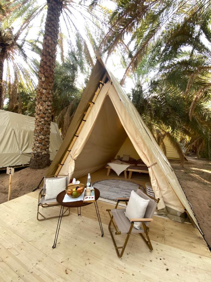 Husaak Glamping Hotel Ал Ула Екстериор снимка